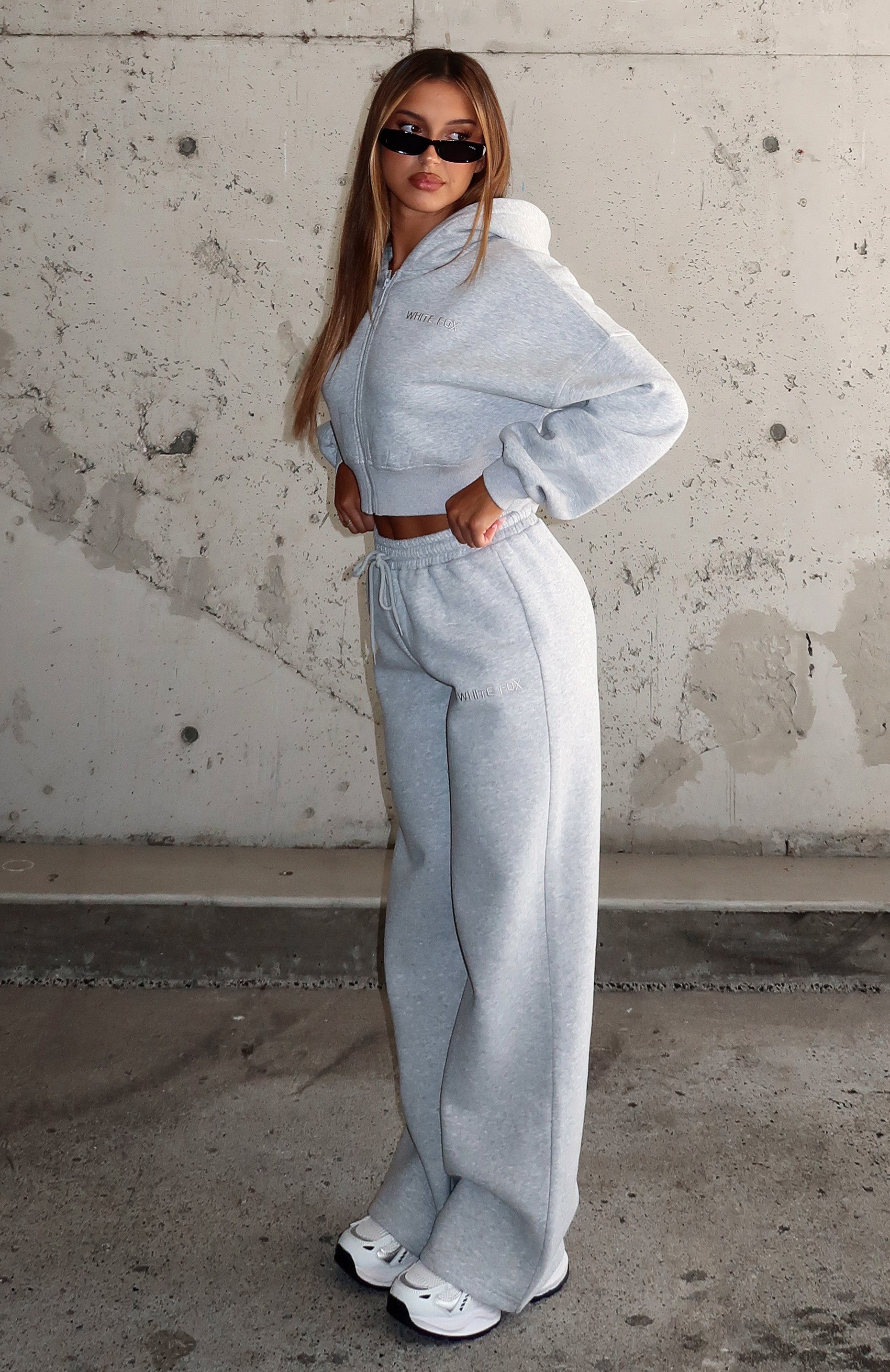 Stay Lifted Wide Leg Sweatpants Dark Grey Marle